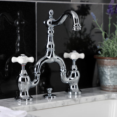 Robinet de salle de bain à large entraxe avec bonde