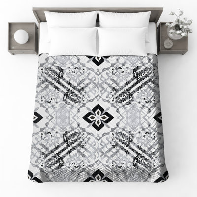 Ornate Black White Quilted Bedspread All Sizes