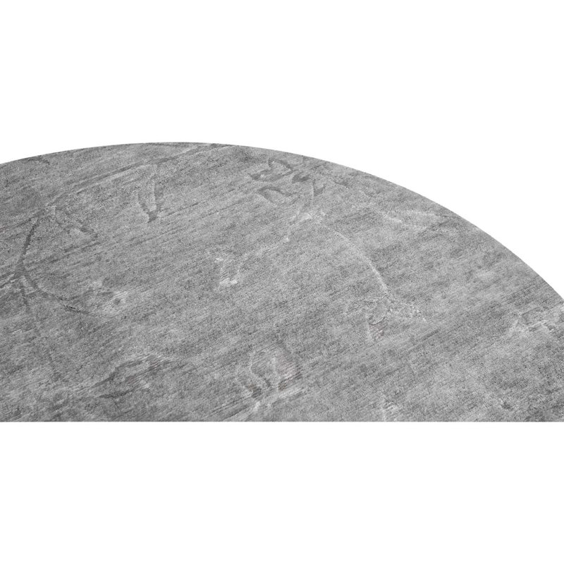 Area Rug in Gray/Off-White