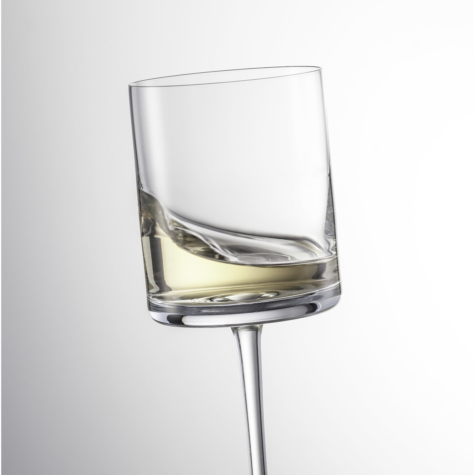 Modo 13.5 oz. Crystal White Wine Glass