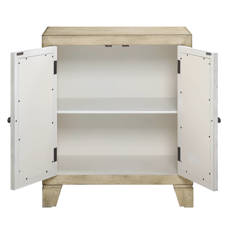Élégante console avec finition blanche antique et portes en miroir pour l'organisation du salon caché dans le couloir