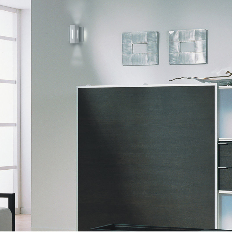 Bloc Vertical 1-Light Flush Mount