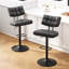 Tabourets de bar pivotants de 19,3 po de largeur, recouverts de similicuir, hauteur de comptoir réglable, avec repose-pieds, coussin épais et dossier incurvé (ensemble de 2)-1698309269