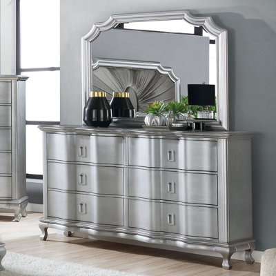 Commode 6 tiroirs l 61,6 po en argent