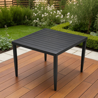 Table de salle à manger d'extérieur 40 po x 40 po avec pieds fuselés et trou pour parasol