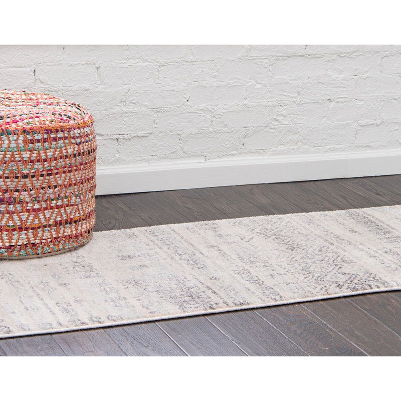 Tapis brun clair à motif géométrique Ballentine, Tapis de couloir 2 pi 2 po x 6 pi