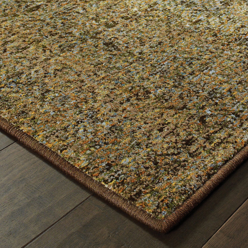 Tapis géométrique vert / or Bobby, Rectangle 5 pi 3 po x 7 pi 3 po