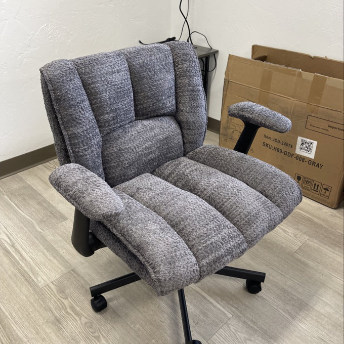 Criss Cross Home Office Chair With Adjustable Backrest,Swivel Wheels And Adjustable Armrest - Light Green
