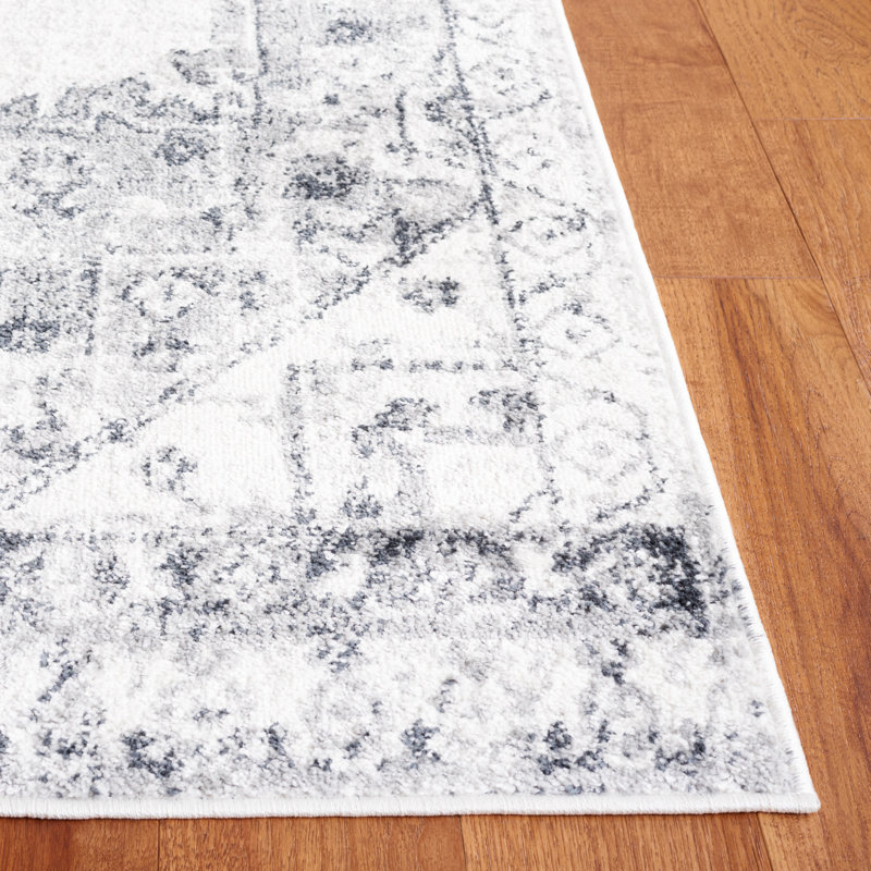 Lowrey Ivory/Gray Rug, Rectangle 5'5" x 7'6"