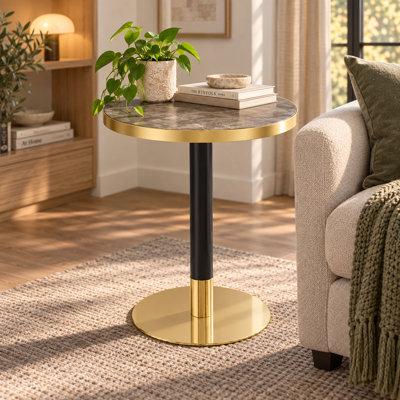 Table ronde de 60,3 cm (23,77 pouces) avec dessus en faux marbre peint aux UV et bordure en acier inoxydable