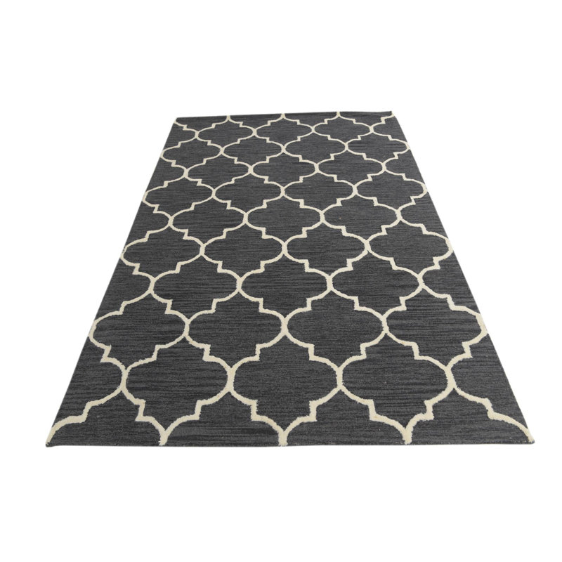 Tapis noir Pineland