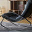 Chaise berçante moderne rembourrée-105293988