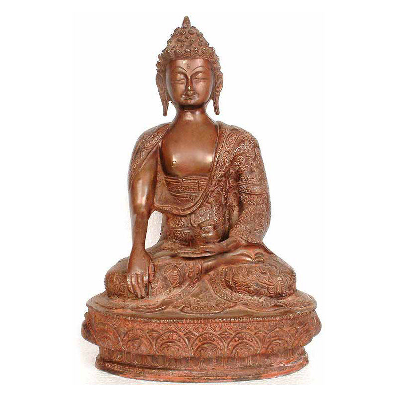 Bouddha avec robe sculptée