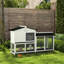 Cage à lapin blanche en bois de 62 po avec espace de couloir, construction, plateau amovible, portes verrouillables, toit en asphalte, grande cage blanche facile à nettoyer pour les lapins