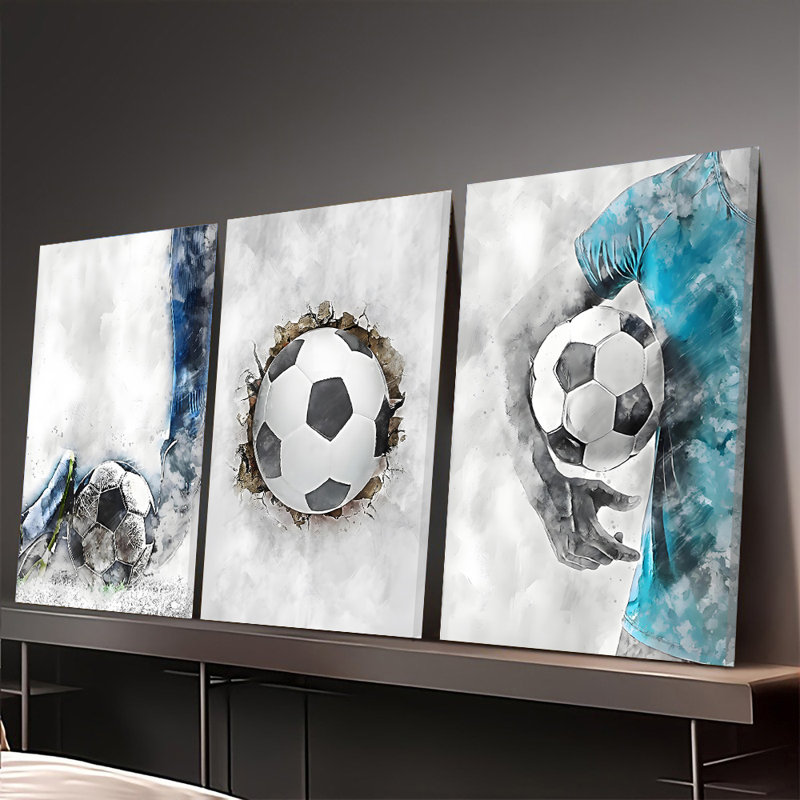 Ensemble de 3 affiches murales encadrées, style aquarelle moderne, sur le thème du football. Parfait pour une chambre de garçon, un salon, une chambre ou un bureau. Motifs représentant un joueur et un ballon.