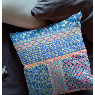 Cusco Floral Broadcloth Reversible Throw Pillow