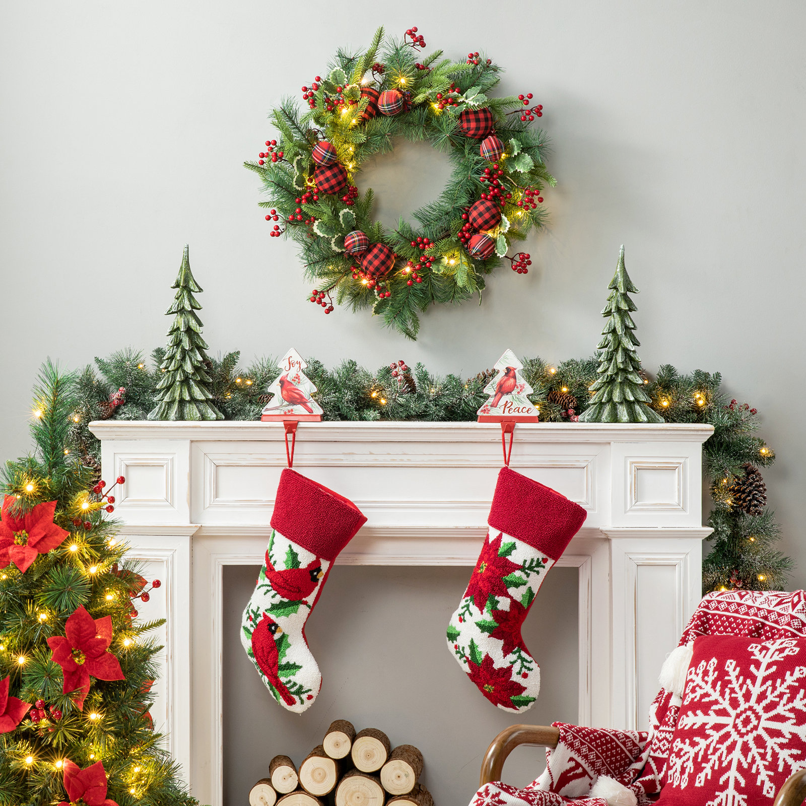 The Holiday Aisle® 24" Pre-Lit Wreath
