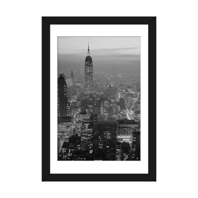 Vue de nuit des années 1960, Manhattan Empire State Building, regardant vers le sud de Midtown, par Vintage Images - impression sur toile tendue sur châssis