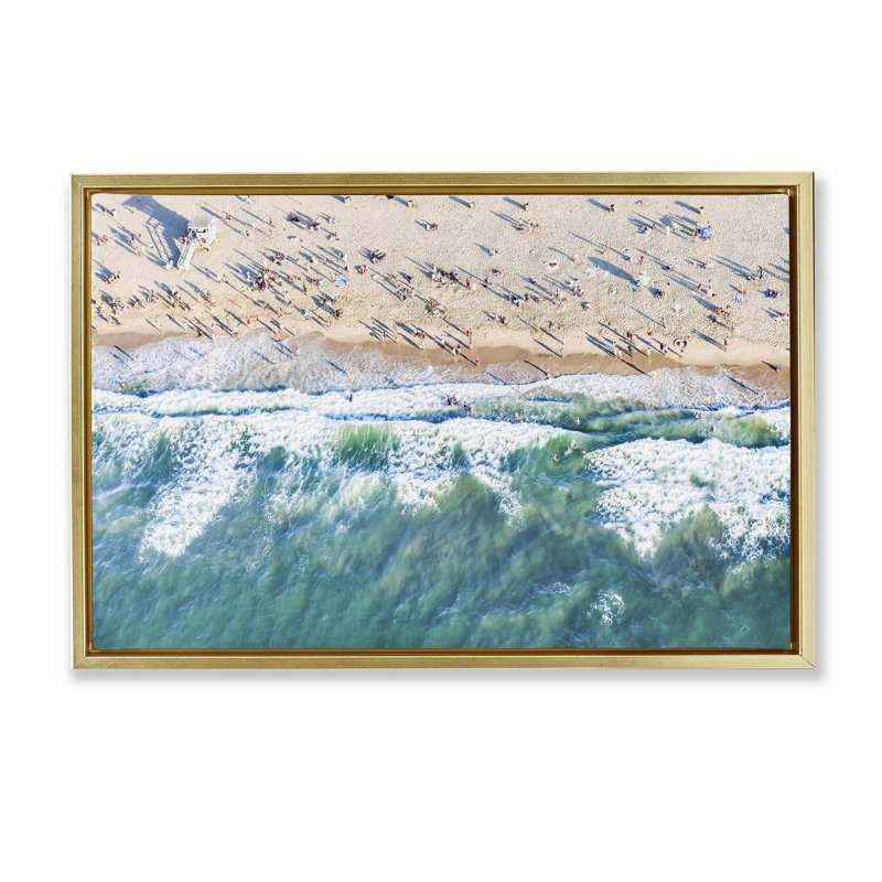 Toile flottante encadrée en mousse par Sissi et Seb, H 21 po x l 31 po, Cadre flottant métallique doré