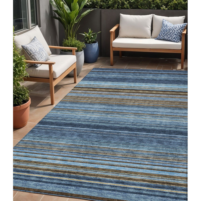 Tapis extérieur lavable rayé bleu marine 5 pi x 8 pi bleu ciel