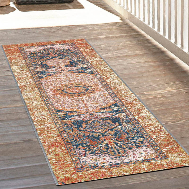 Indoor/Outdoor Traditional Area Rug, Runner 2'7" x 10'