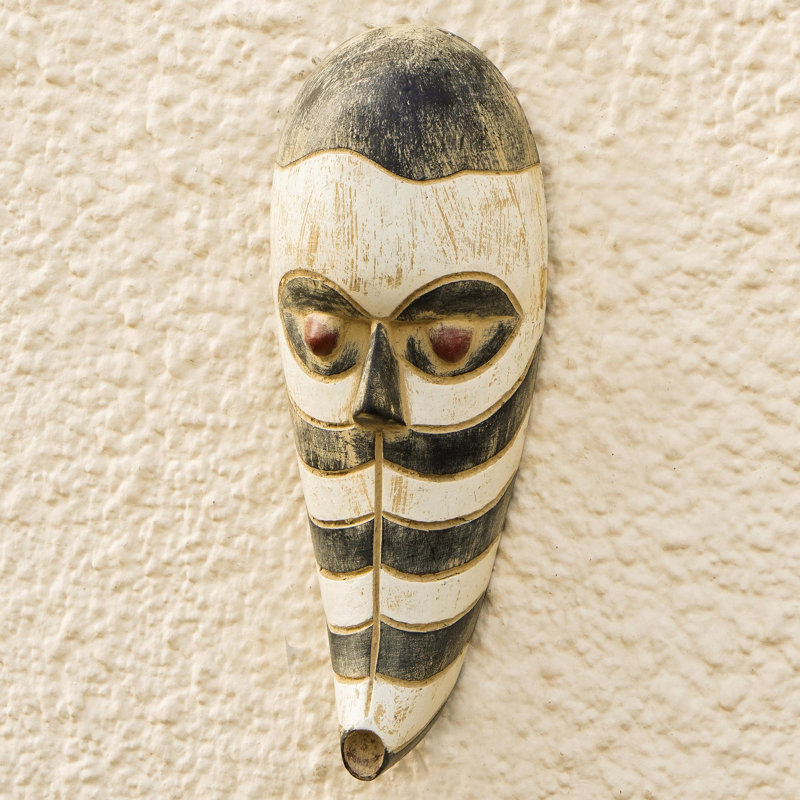  Masque africain en bois fait à la main