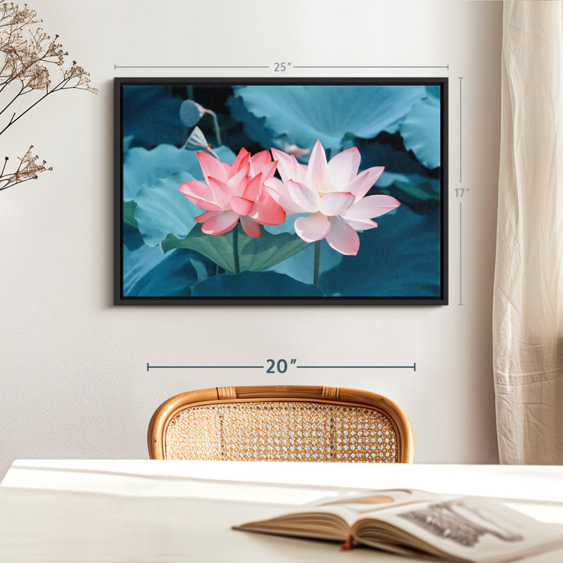 Paire de fleurs de lotus, H 17 po x l 25 po