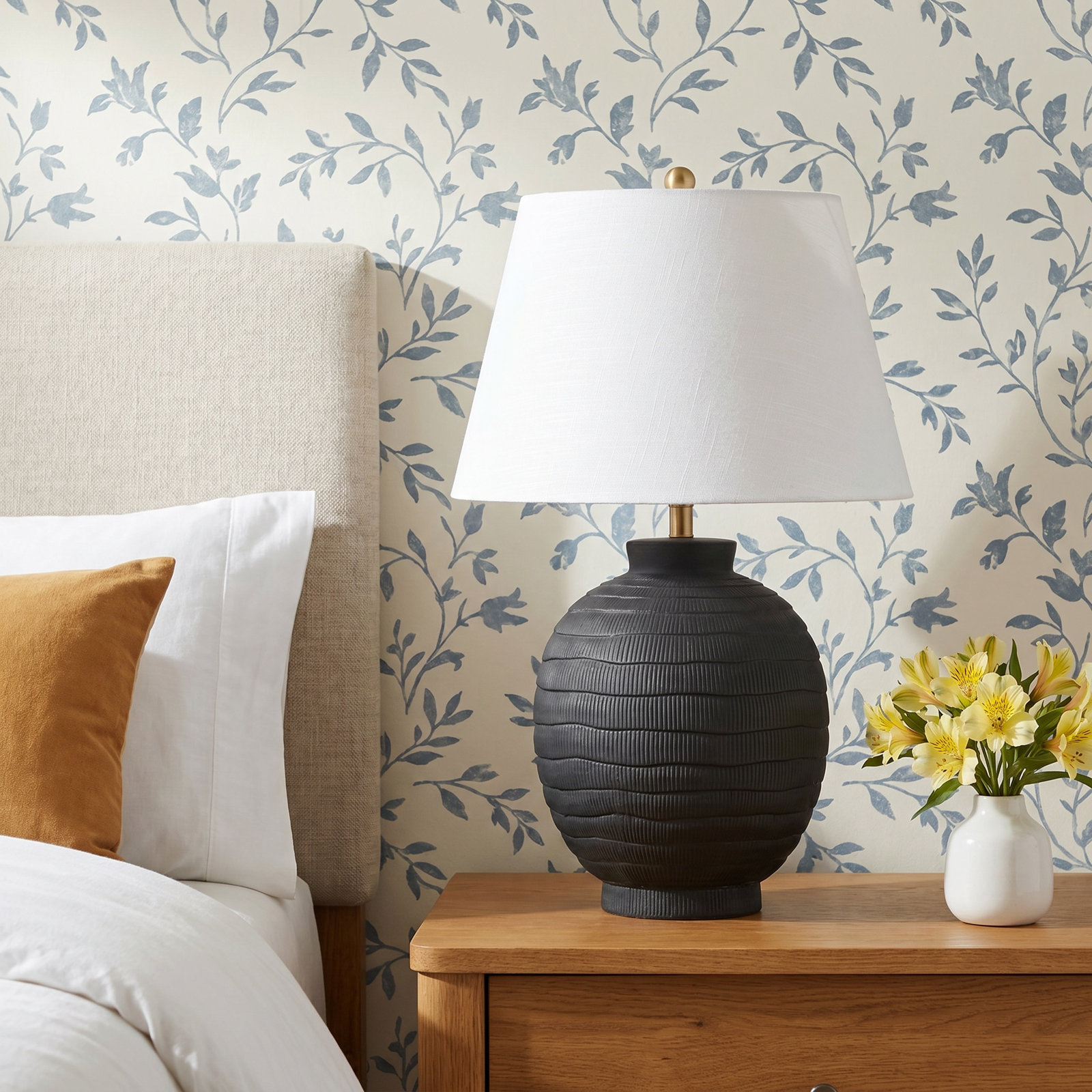 Bodine Ceramic Table Lamp