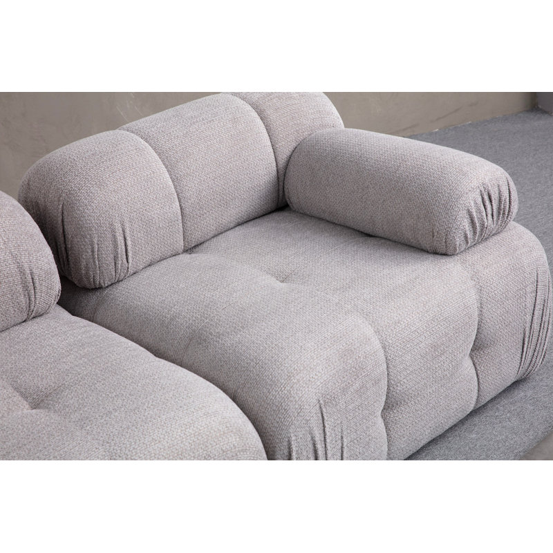 Élégant canapé 3 places gris clair de 114,2 po x 37,4 po x 29,5 po | Structure durable en bois de hêtre et en carton, tissu doux 100% polyester | Sièges confortables avec mousse et 28 plumes et 24 plumes | Design moderne pour le salon