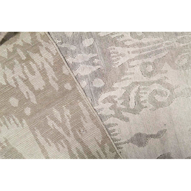 Himalayan Damask Area Rug in Gray/Taupe