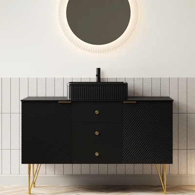 Meuble-lavabo 48 po avec lavabo rectangulaire en céramique noire, 4 pieds mouchetés dorés, armoire de rangement autoportante en contreplaqué à 3 tiroirs et 2 portes, plateau en pierre frittée, tiroirs préassemblés, portes et embouts