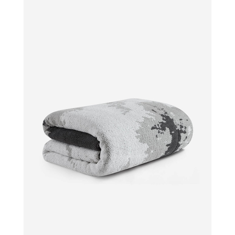 King Size White and Gray Reversible Comforter