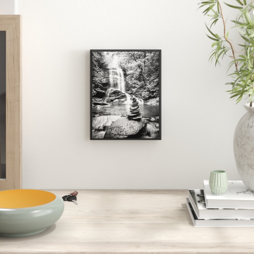 Gerahmtes Wandbild Zen Steine vor Wasserfall