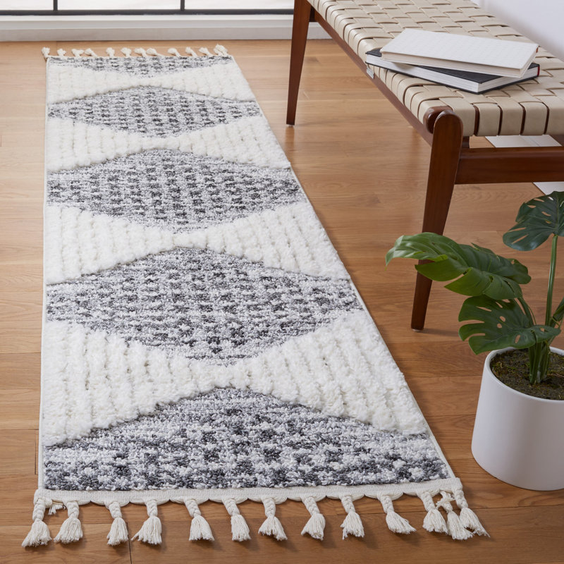 Moroccan Tassel Shag 624 Area Rug In Grey / Ivory, Runner 2'3" x 8'