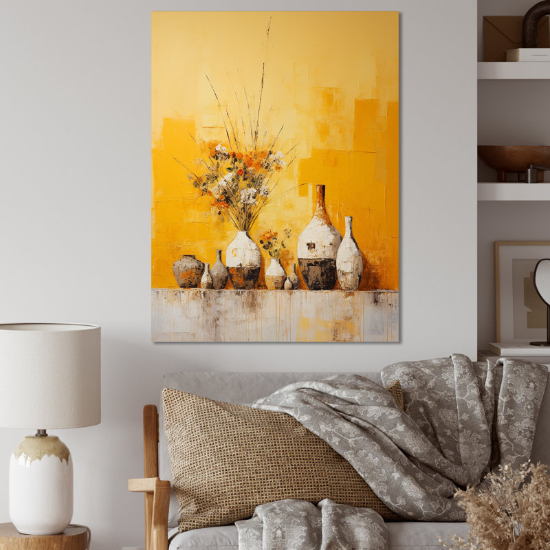 Minimalisme jaune blanc Poteries I sur toile, Toile tendue, H 44 po x l 34 po