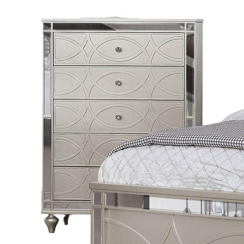 Commode contemporaine à 1 tiroir, 91,4 cm L x 45,7 cm P x 132,8 cm H, bois massif + placage bois + polyrésine, 1 pièce, couleur argent, avec poignées en acrylique cristal et accents miroir