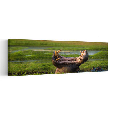 «Yawning Hippo In Marsh», art animalier contemporain abstrait