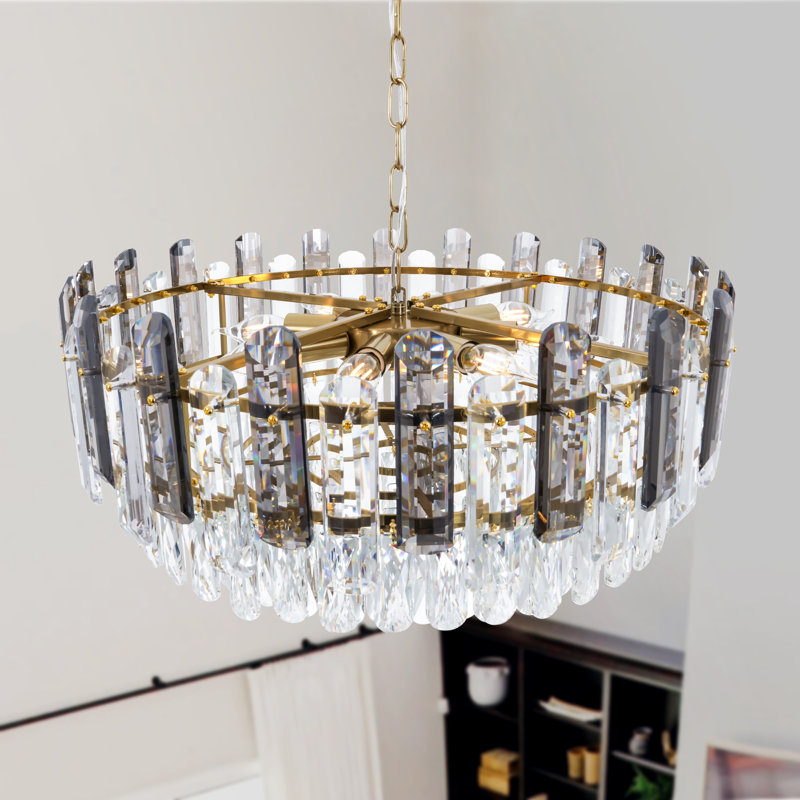 Lustre gradué à 8 lumières avec chaîne réglable Goyette