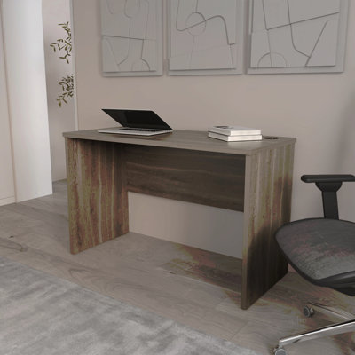 Bureau de travail minimaliste avec gestion des câbles