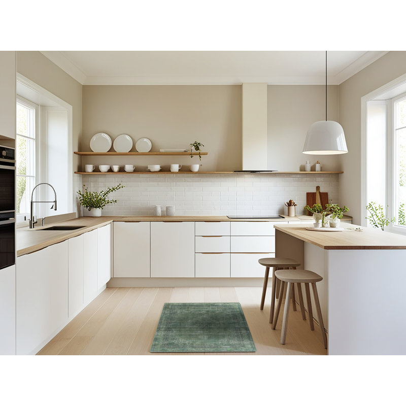 Ciann Oriental Indoor Rug, Runner 2' x 5'