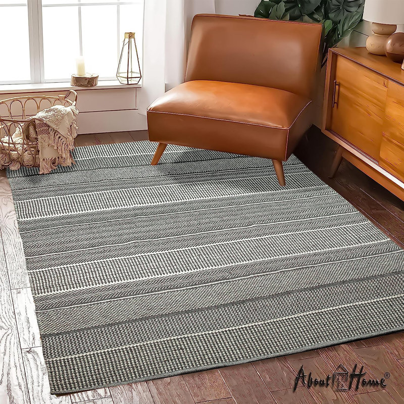 Hand Woven Indoor / Outdoor Area Rug, Rectangle 150 x 220cm