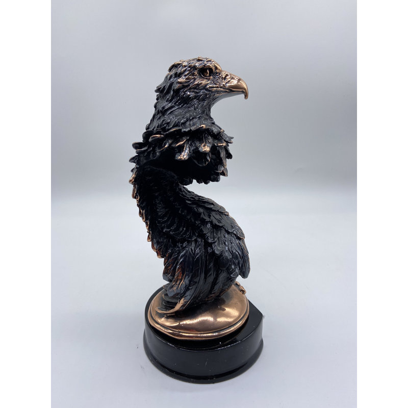 Buste de Xochitl Spiral Eagle sur piédestal