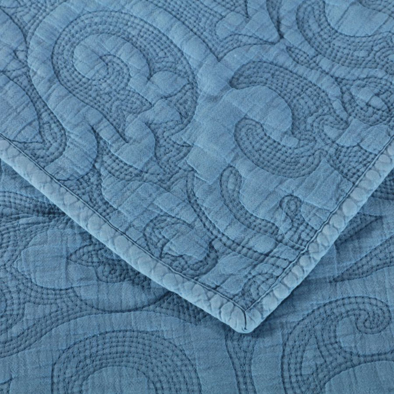 Modern & Contemporary Cotton Blend Quilt, Light Blue, Queen