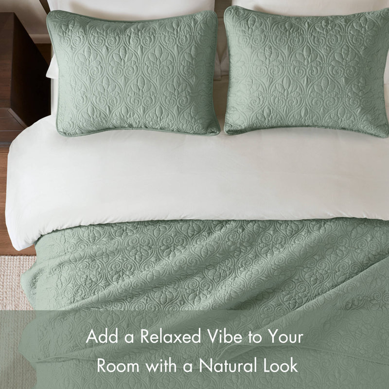 Quebec Reversible Quilt Set, Seafoam, Full/Queen Coverlet + 2 Standard Shams