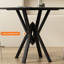 Petite table et chaise de style Wabi-sabi-110490905