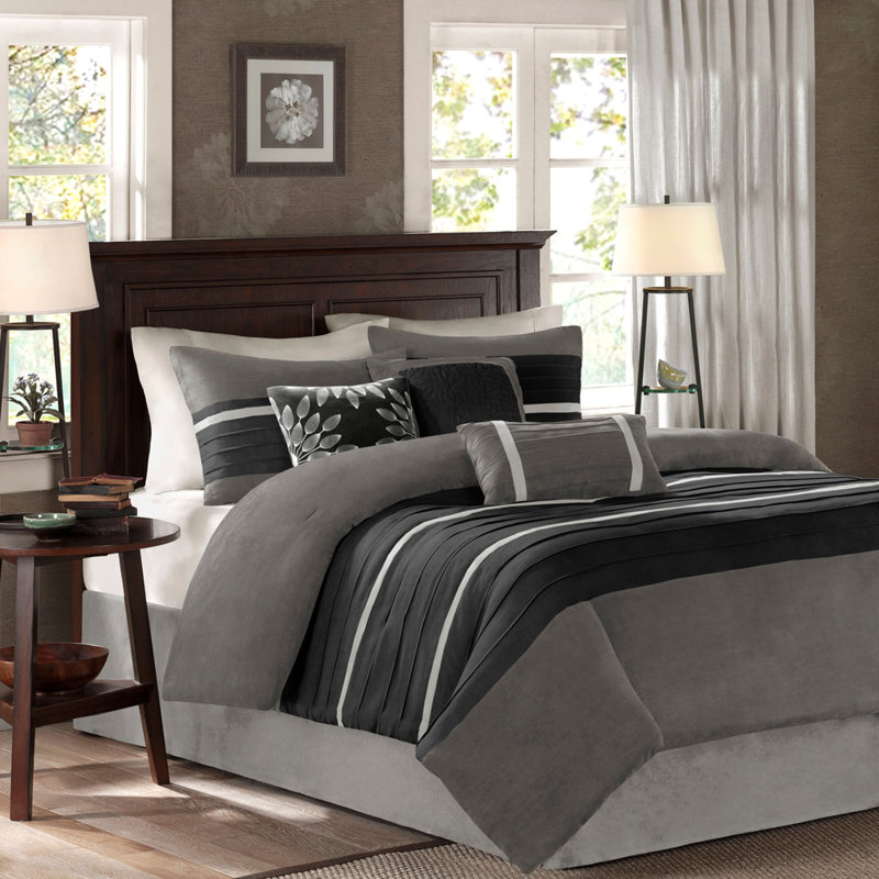 7 PC Pieced Comforter Set Black