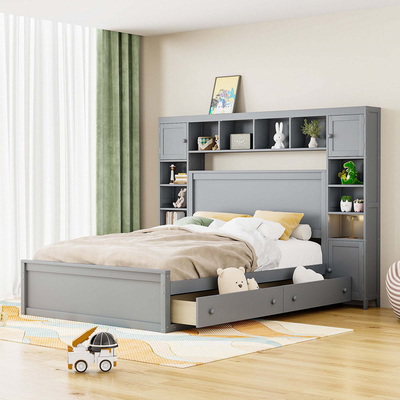 Lit en bois avec douilles, Gris