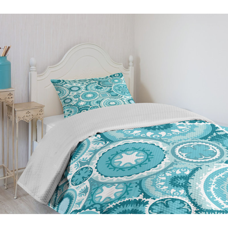 Twin White and Turquoise Quilted Bedspread Set