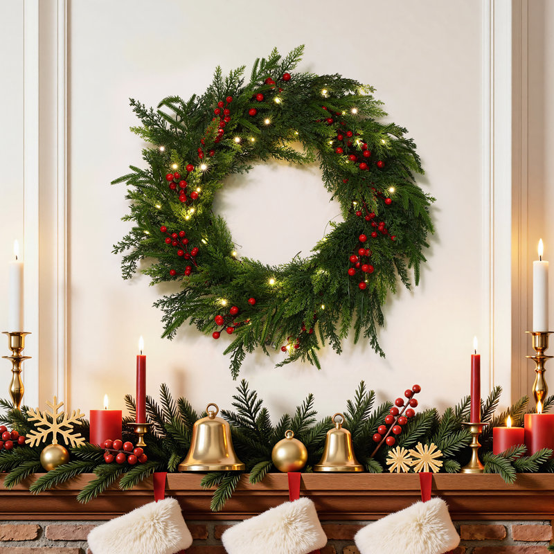 Couronne de Noël pré-illuminée de 24 pouces avec baies rouges