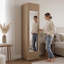 Armoire de rangement en chêne naturel 66,9 po avec miroir pleine longueur et rangement compact pour la chambre et le vestibule-126667277